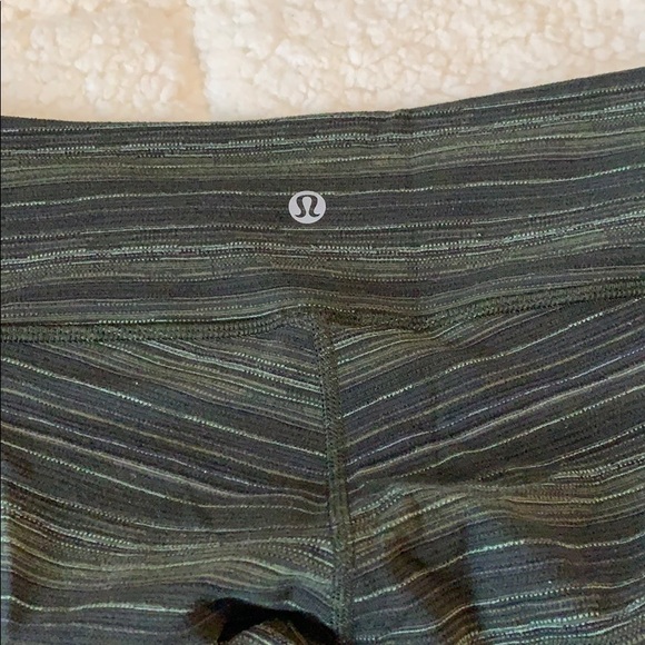 Lululemon tights size 8 - Picture 6 of 7